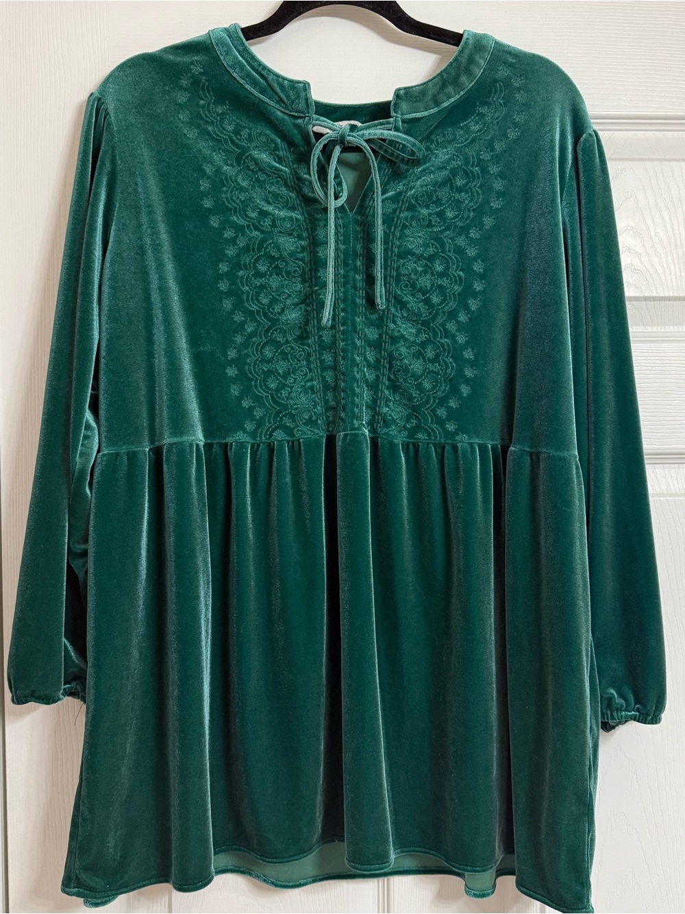 The Pioneer Woman Women’s Deep Green Velvet Peasant Shirt